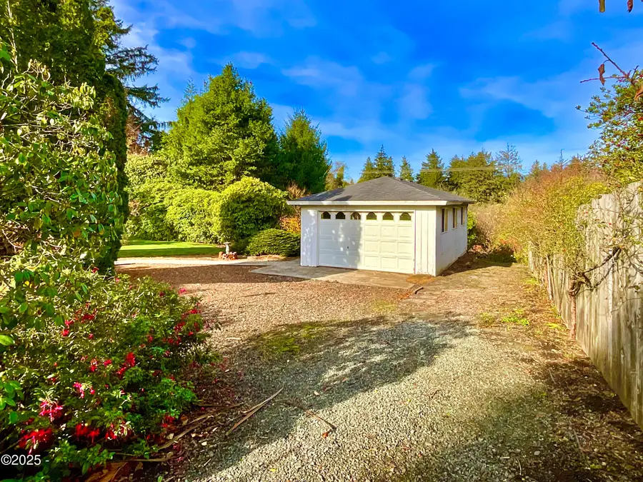 2418 First, Tillamook, OR 97141 - #3