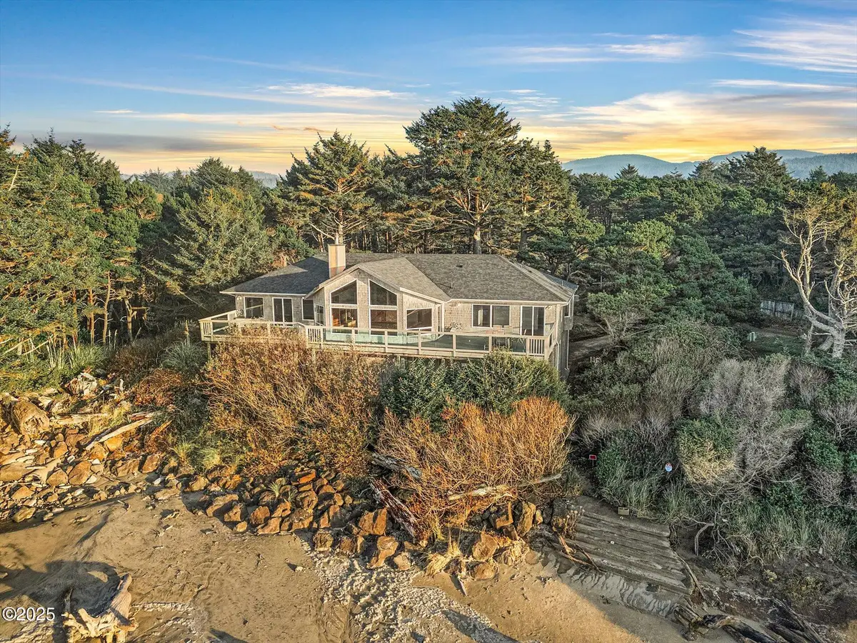 6215 Hwy 101, Yachats, OR 97498 - #1