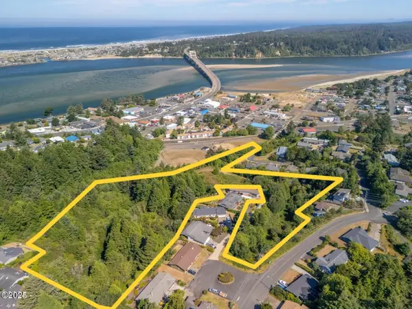 TL 500 Cedar, Waldport, OR 97394