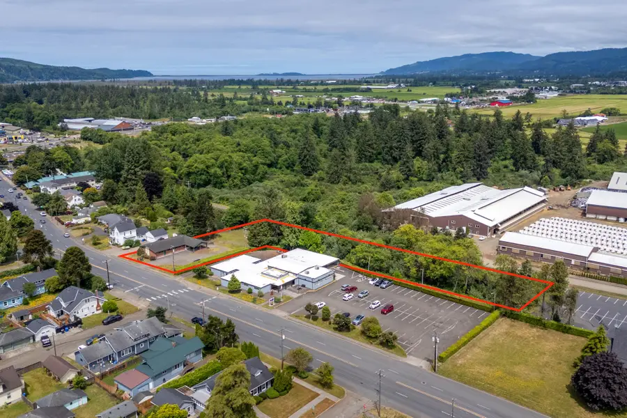 2506 1st, Tillamook, OR 97141 - #2