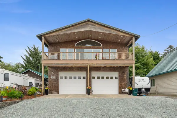 1070 S Coral, Rockaway Beach, OR 97136