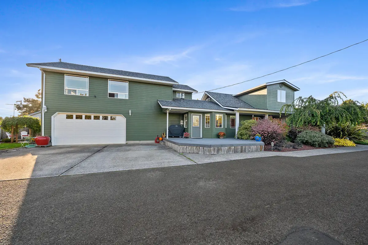 3607 3rd, Tillamook, OR 97141 - #1