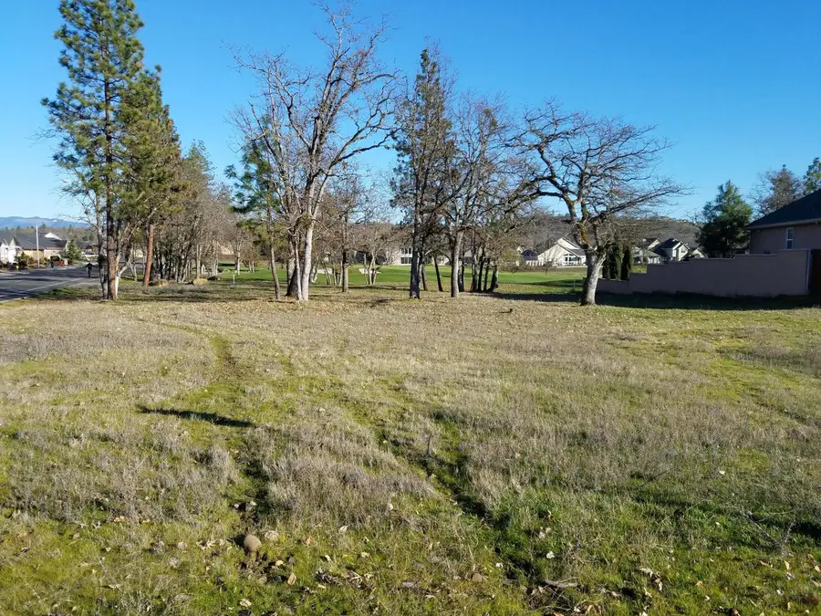 118 Pebble Creek, Eagle Point, OR 97524 - Image #2