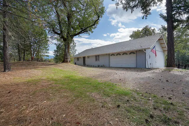 467 Draper Valley, Selma, OR 97538 - Image #1