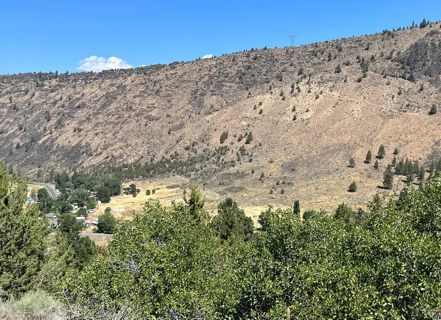 Peregrine Heights #Lot 8, Klamath Falls, OR 97601 - #2