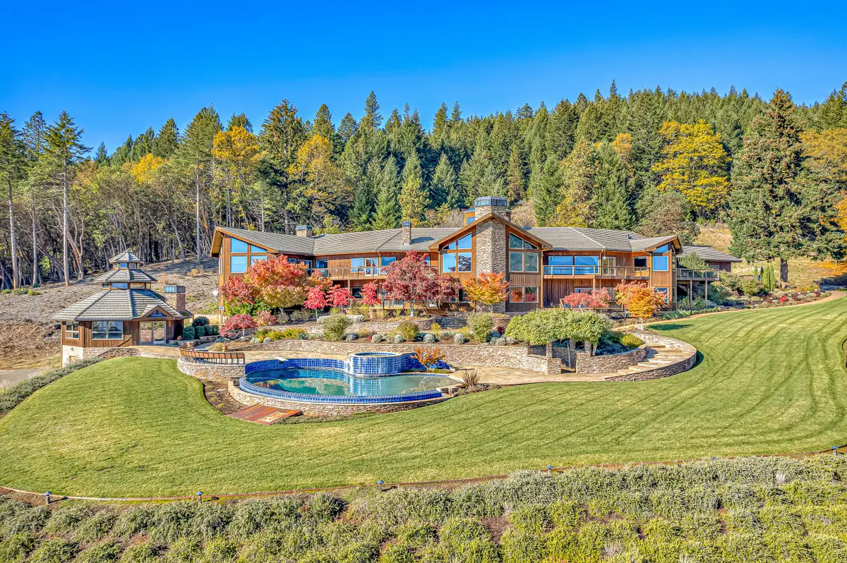 6380 Tunnel Loop, Grants Pass, OR 97526 - Image #1