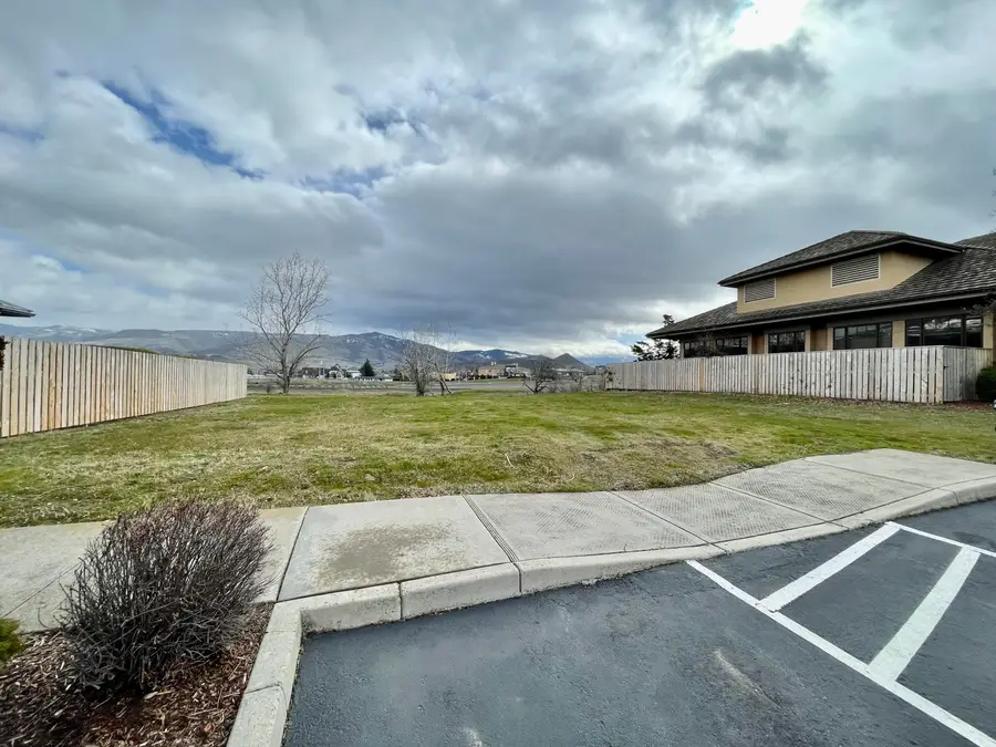 582 Washington, Ashland, OR 97520 - Image #2