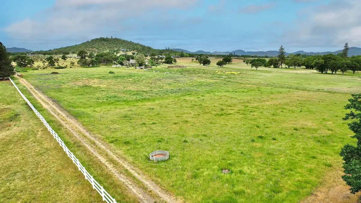 12240 Modoc, Central Point, OR 97502 - Image #1