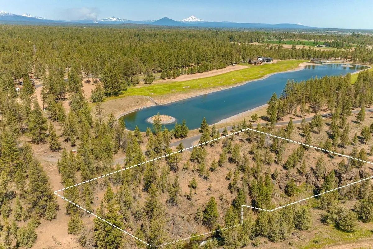 63280 Palla, Bend, OR 97703 - Image #1