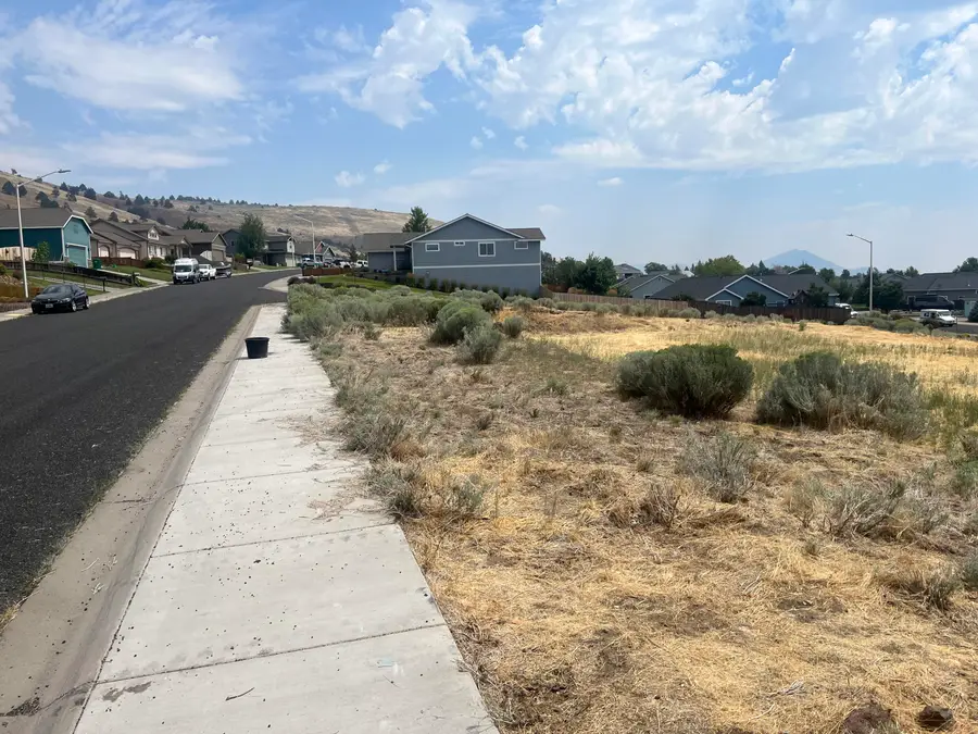 866 Westview, Klamath Falls, OR 97603 - Image #3