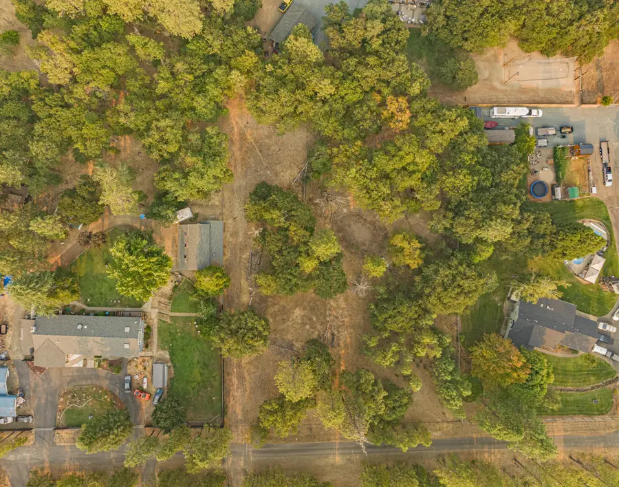 323 Eric Way, Grants Pass, OR 97526 - Image #2