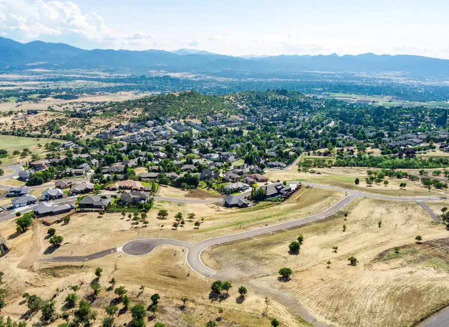 4941 Summerview, Medford, OR 97504 - Image #2