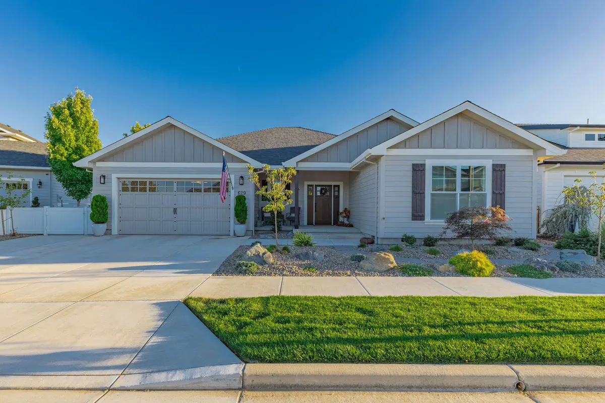 629 Bridge Creek, Central Point, OR 97502 - Image #1