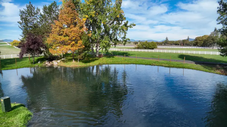 12214 Modoc, White City, OR 97503 - Image #2