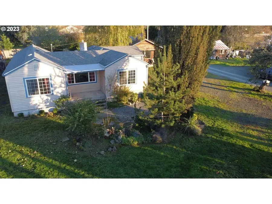 1985 Roseburg, Myrtle Point, OR 97458 - Image #2