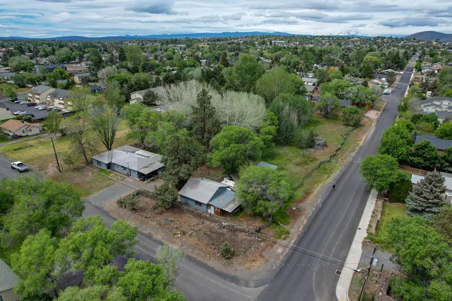 2547 SW 21st Street, Redmond, OR 97756 - #3