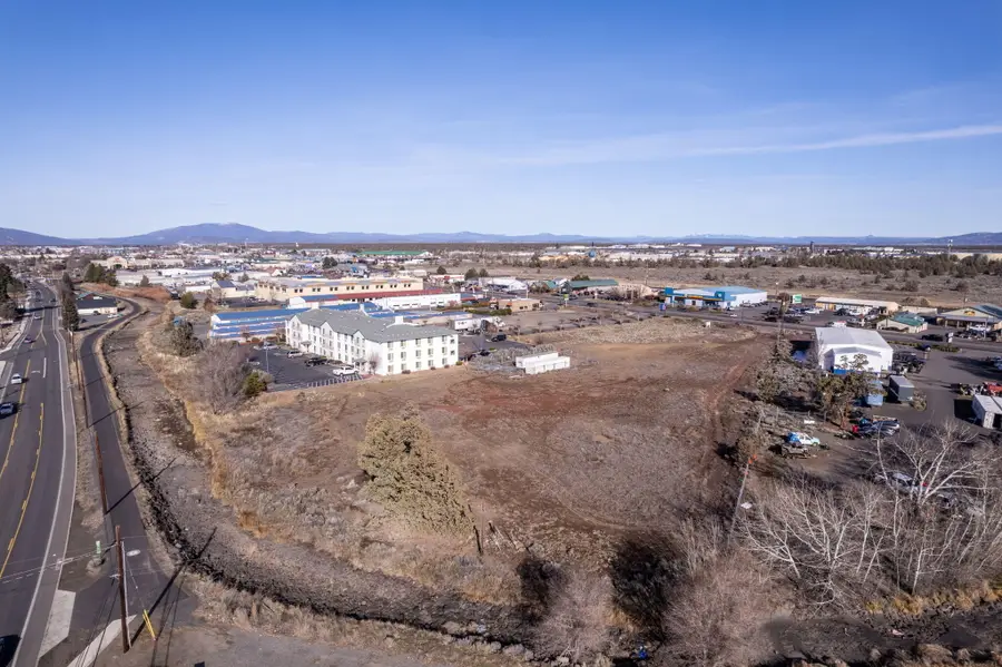 2285 S Hwy 97, Redmond, OR 97756 - #3