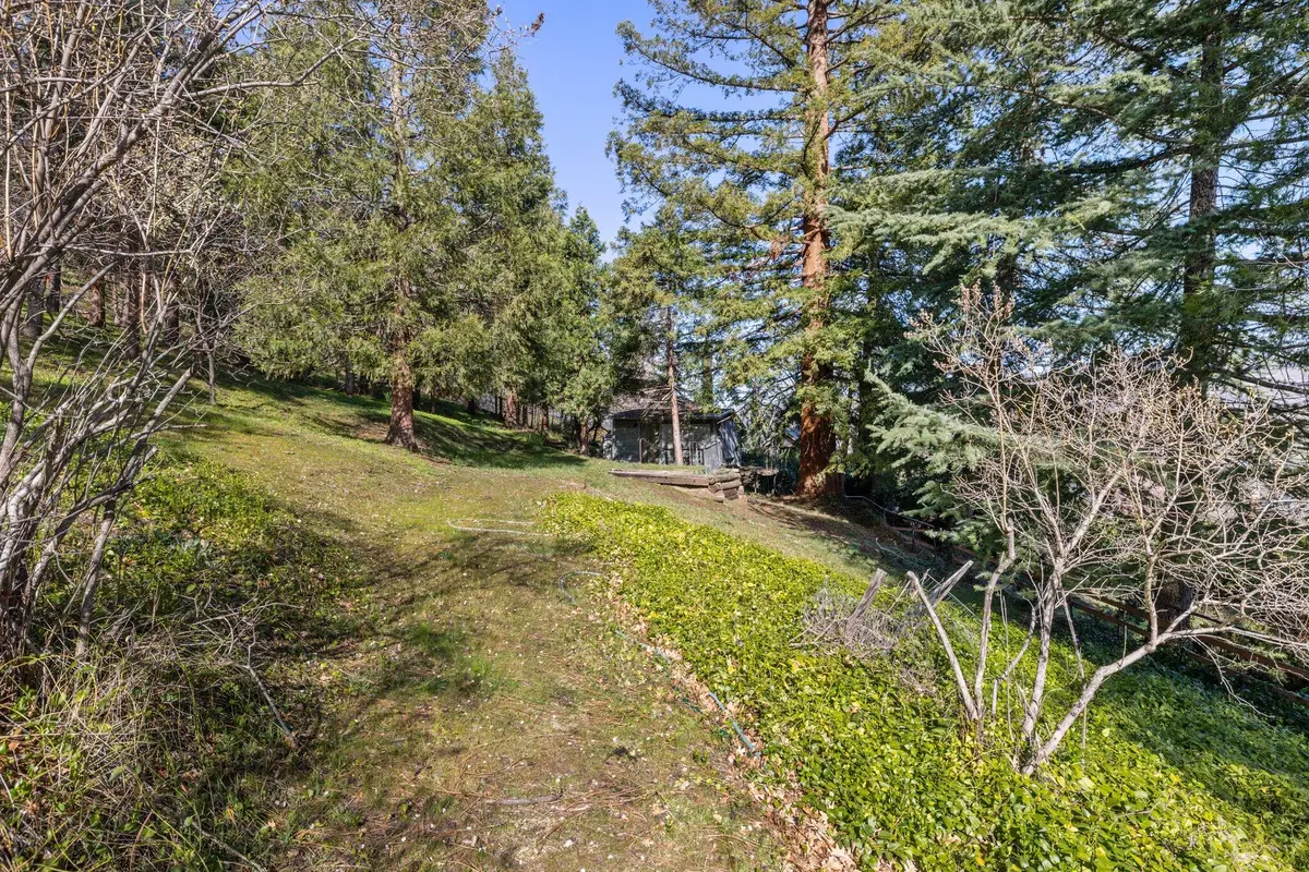 319 West, Ashland, OR 97520 - Image #1