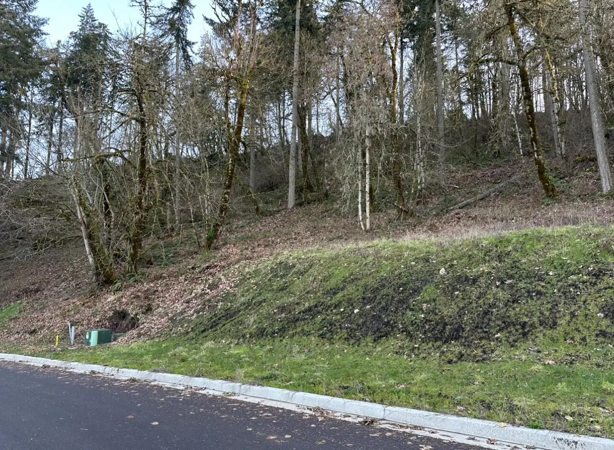 Cascara #83, Eugene, OR 97403 - Image #1