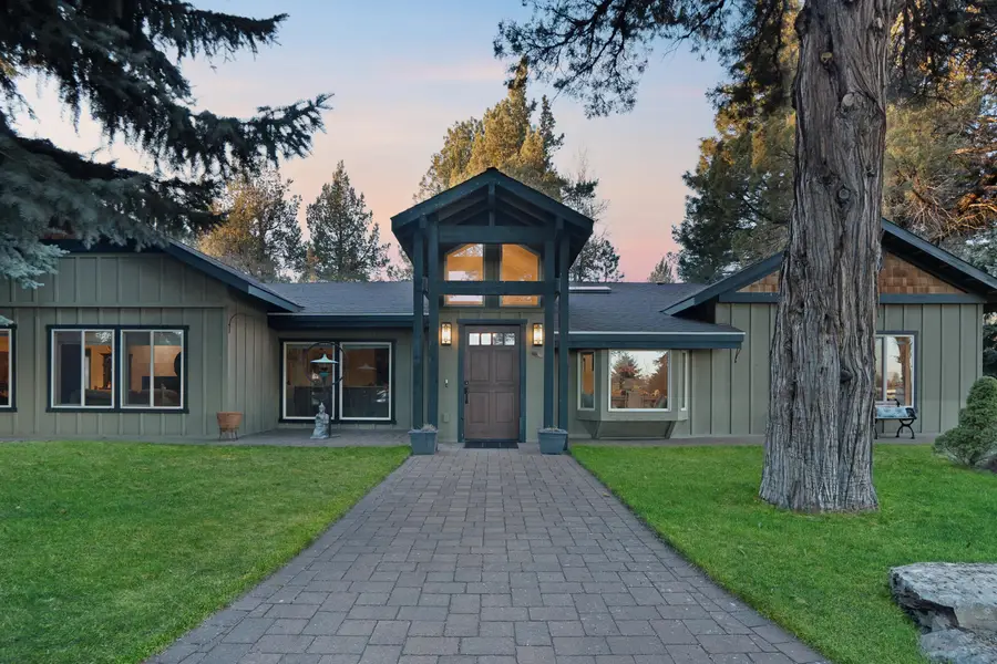 69019 Holmes, Sisters, OR 97759 - Image #2