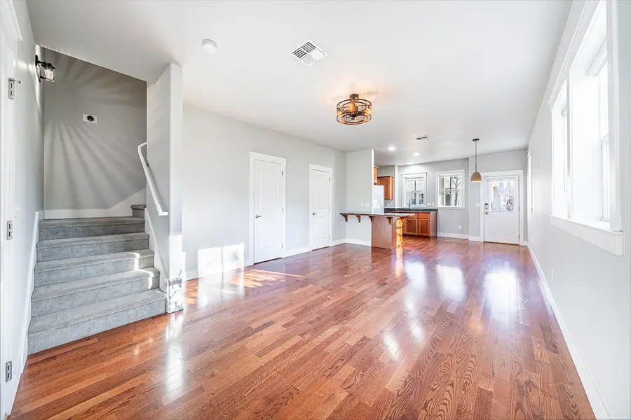 515 G, Jacksonville, OR 97530 - Image #2