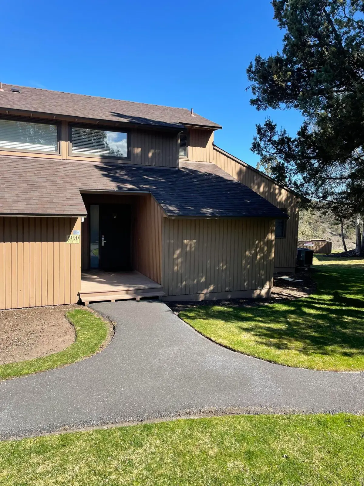 1990 Redtail Hawk, Redmond, OR 97756 - Image #1