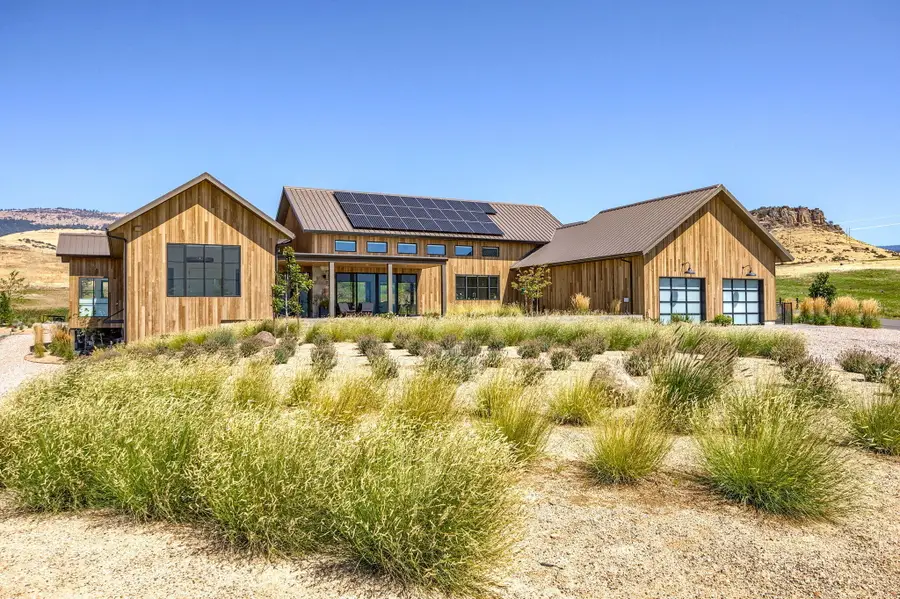 245 Majestic, Ashland, OR 97520 - Image #3