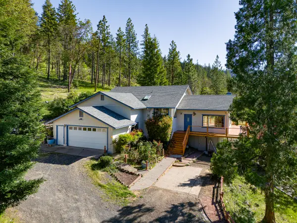 1306 Lewis, Prospect, OR 97536