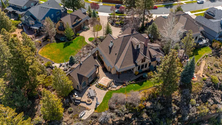 61279 Gorge View, Bend, OR 97702 - Image #2