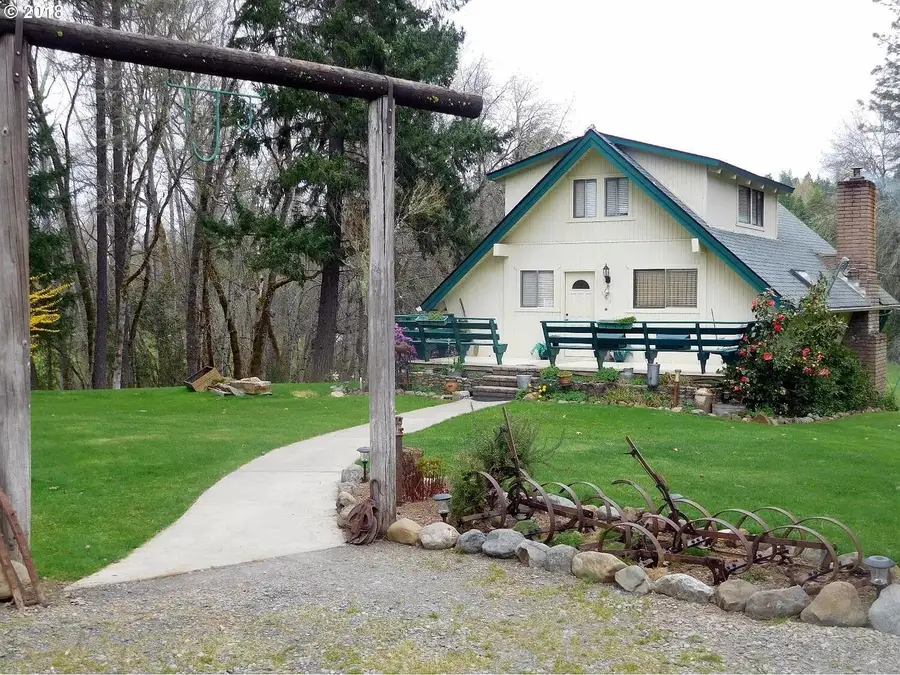 151 Greenview, Cave Junction, OR 97523 - Image #3