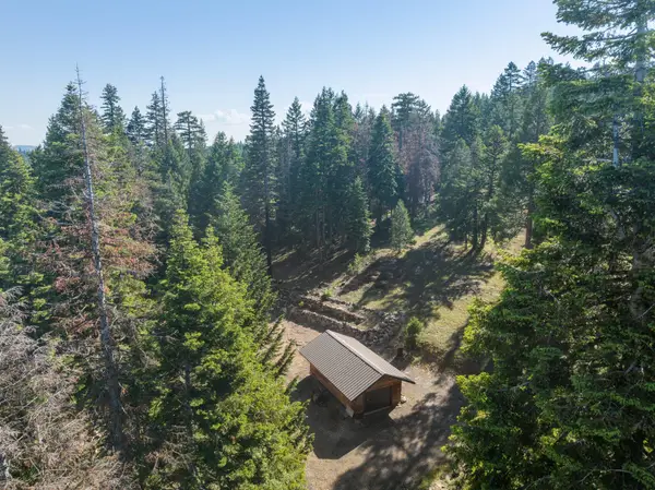 7890 Hyatt Prairie, Ashland, OR 97520