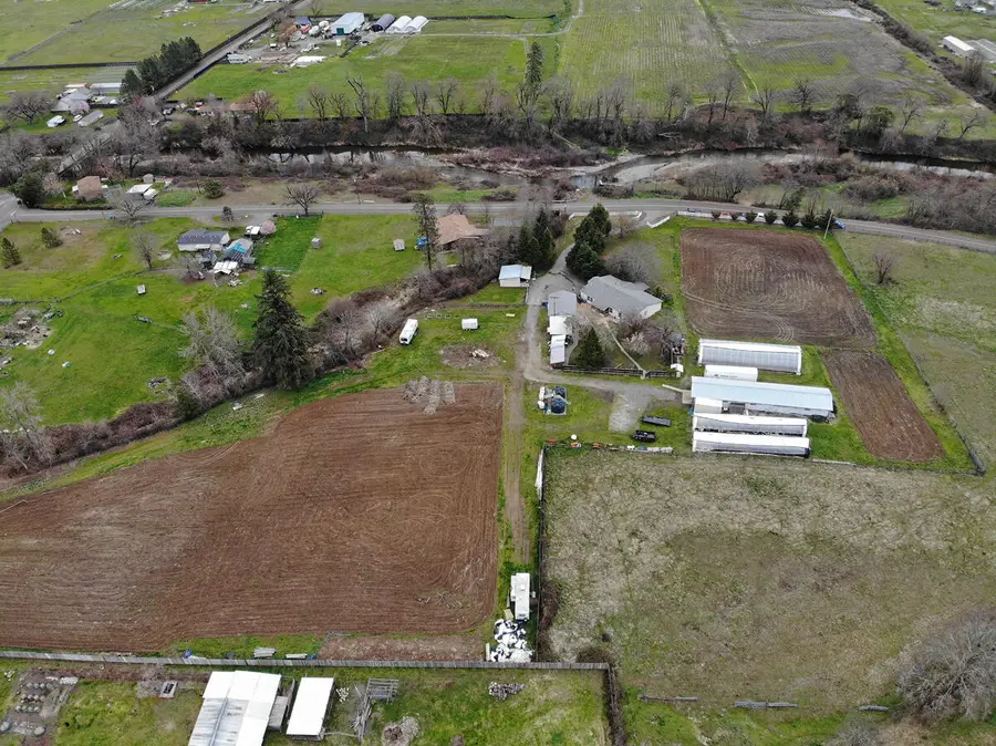 1205 Pine Grove, Rogue River, OR 97537 - Image #2