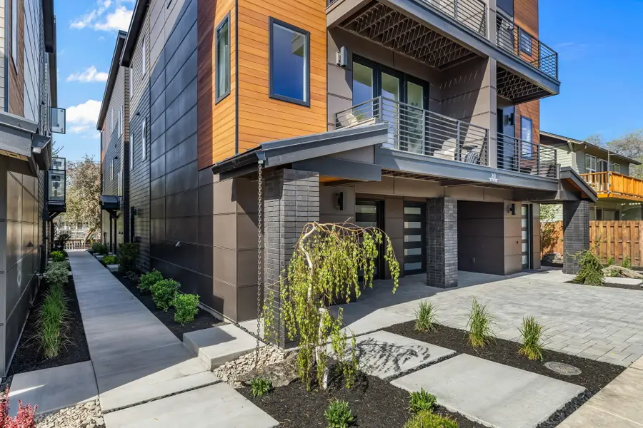 20 NW Mccann, Bend, OR 97703 - Image #3