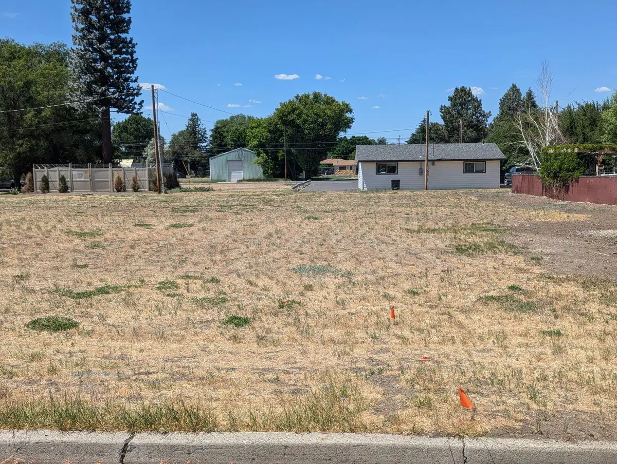Lot #8 S E, Lakeview, OR 97630 - Image #1