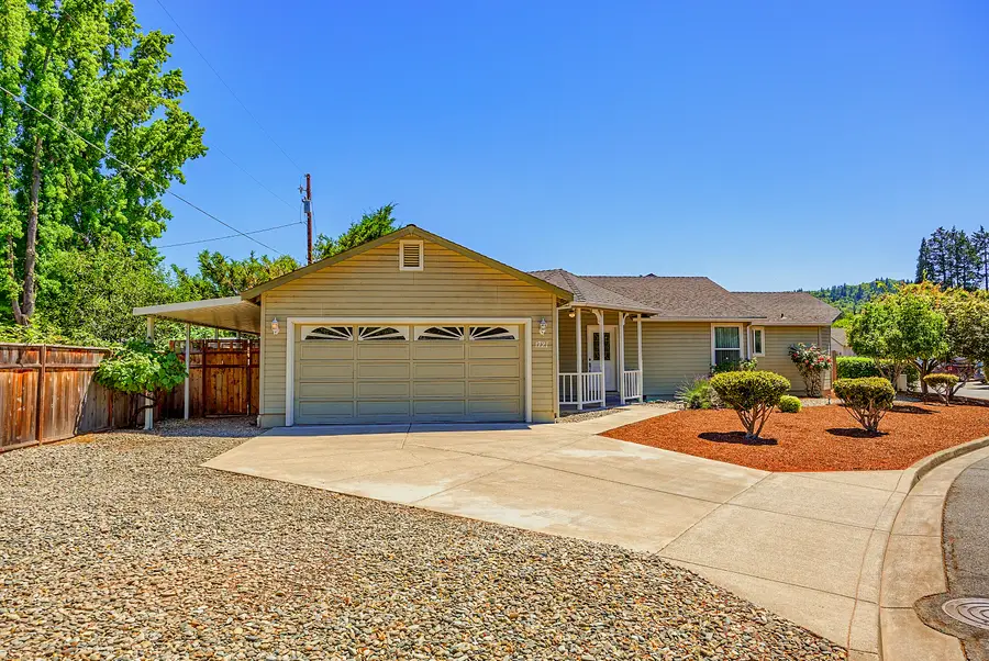 1721 Brookhurst, Grants Pass, OR 97527 - Image #2