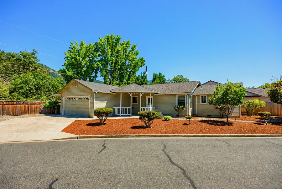 1721 Brookhurst, Grants Pass, OR 97527 - Image #3