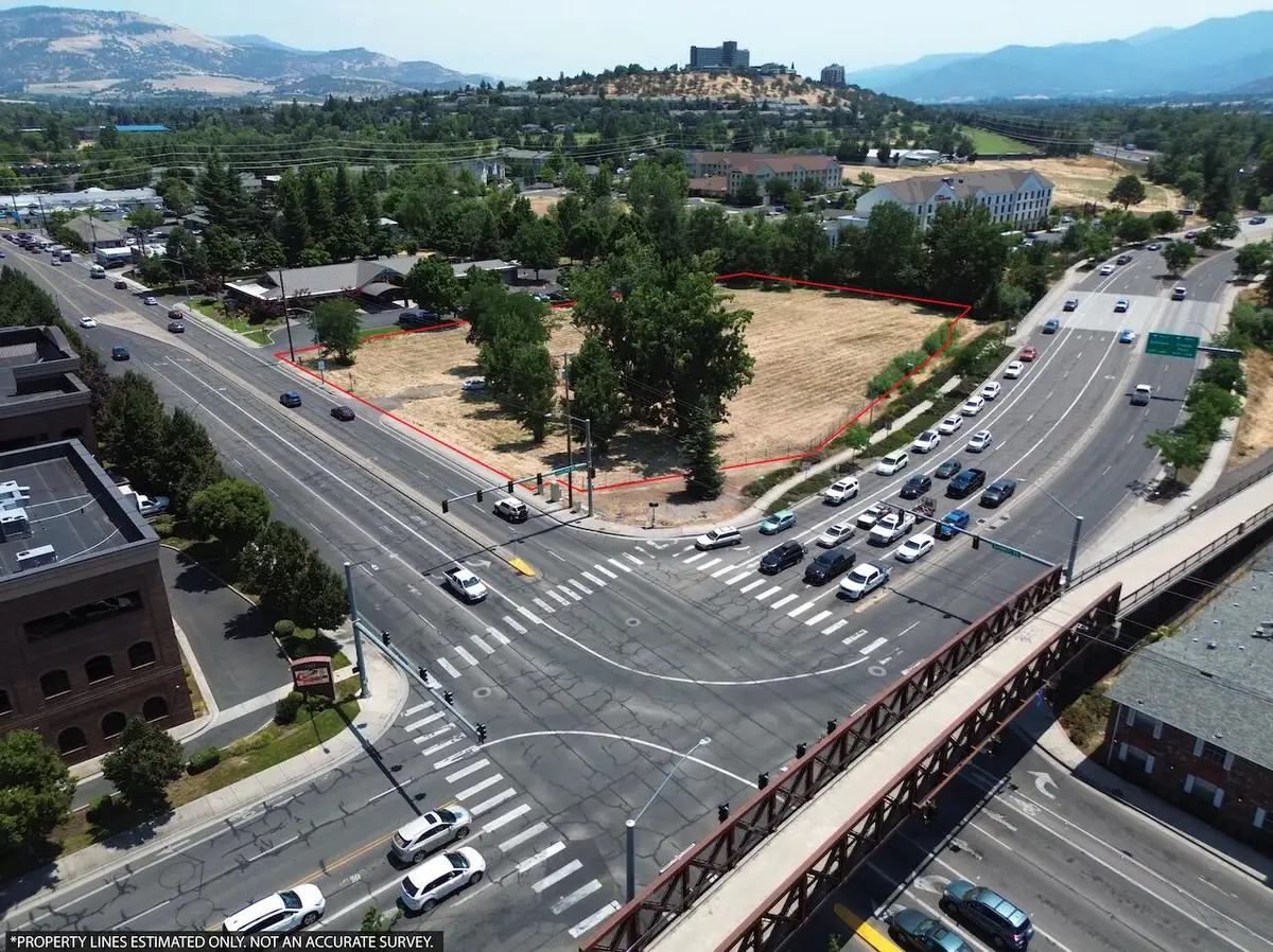 1300 E Barnett, Medford, OR 97504 - Image #1