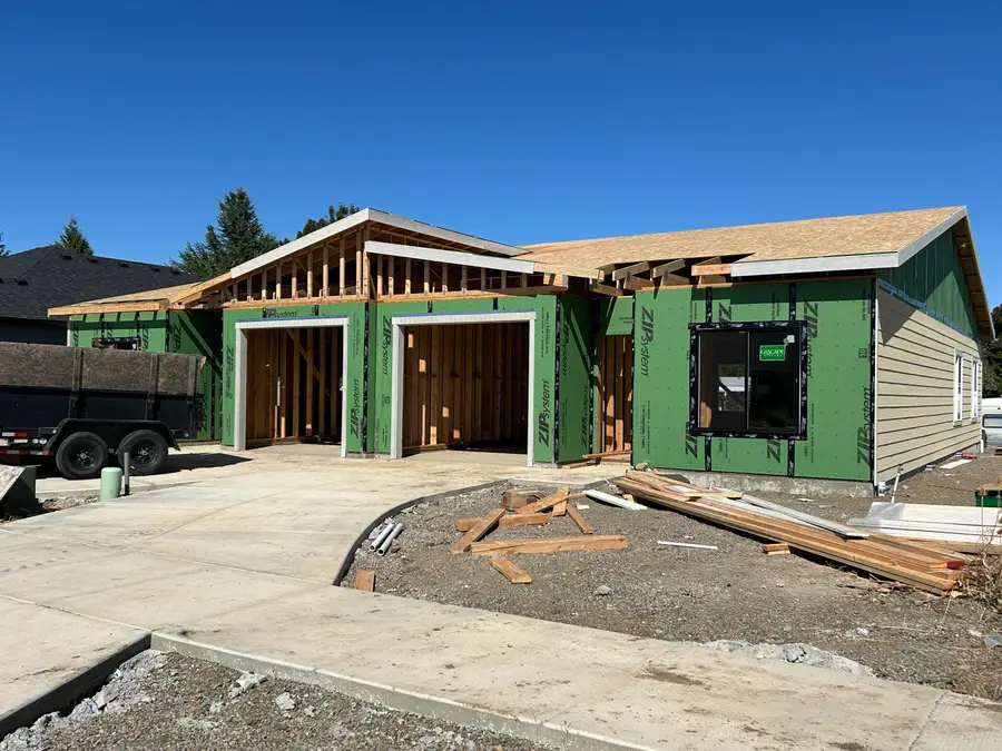 690 Terrazzo, Medford, OR 97501 - Image #3