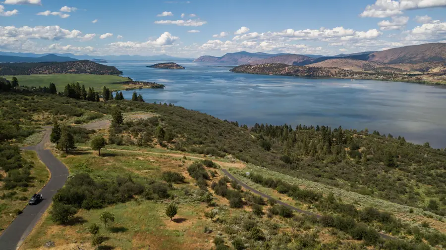 821 Bailey Mountain, Klamath Falls, OR 97601 - Image #2