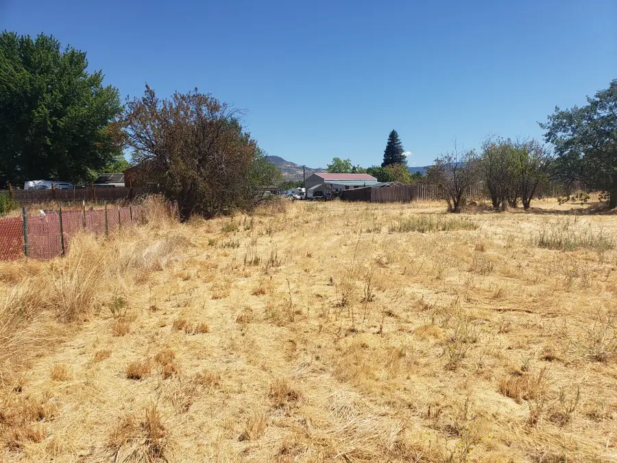 2621 Merriman, Medford, OR 97501 - Image #2