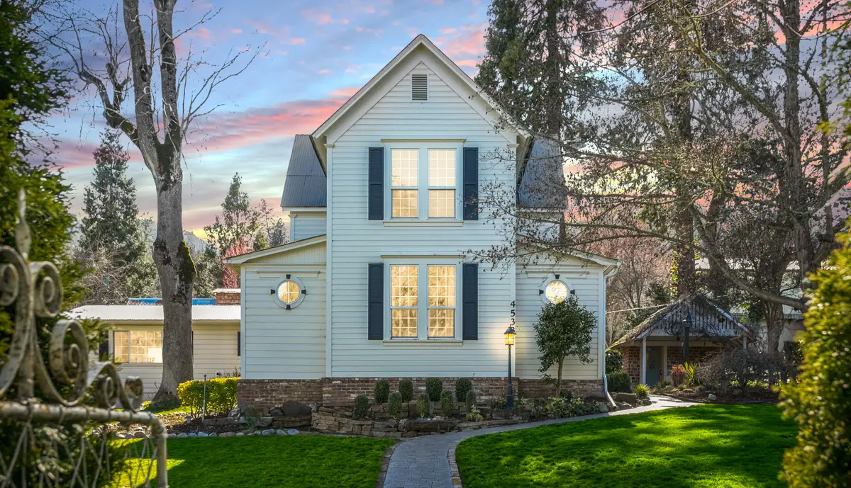 4533 Old Stage, Central Point, OR 97502 - Image #1