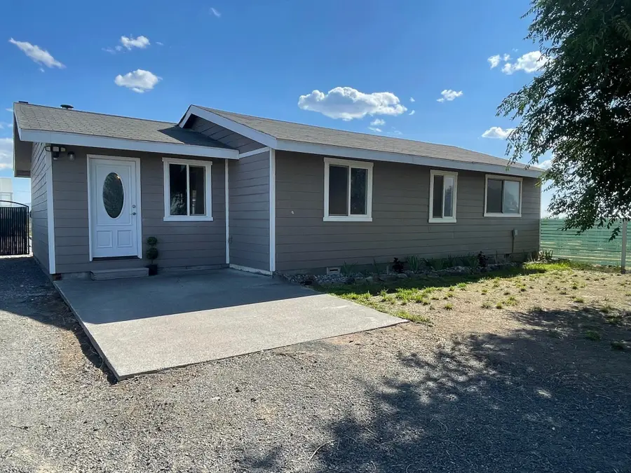 87722 Pinion, Christmas Valley, OR 97641 - Image #2