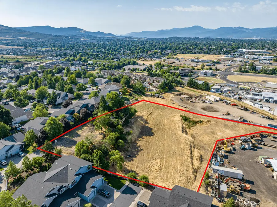 1528 Skyhawk, Medford, OR 97504 - Image #3