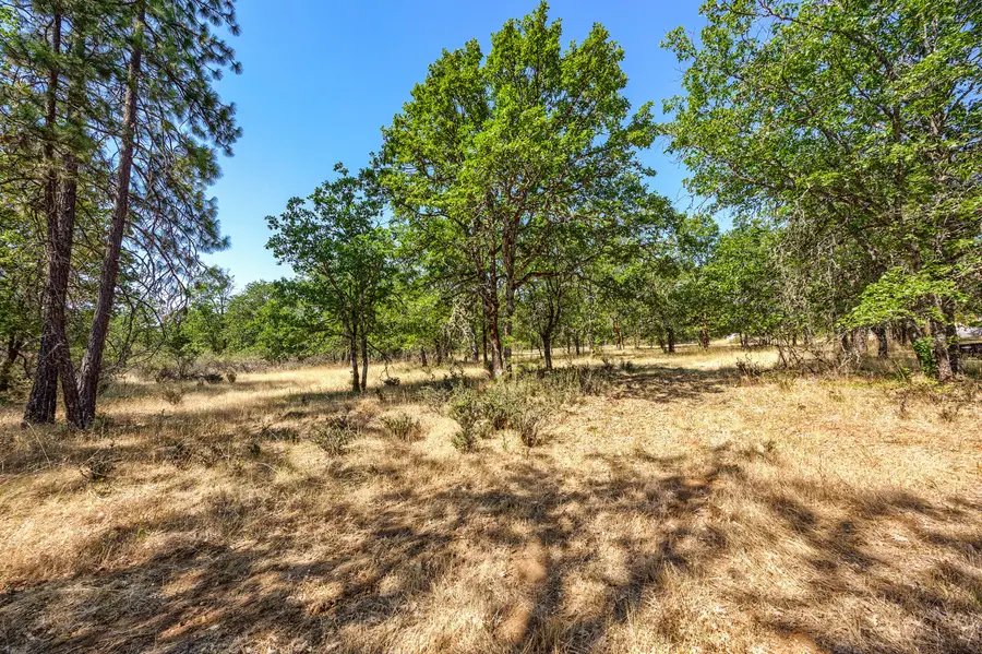 TL 800 Monument, Grants Pass, OR 97526 - Image #3