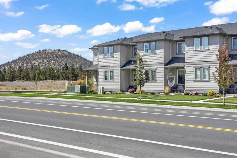 2523 NE Purcell, Bend, OR 97701 - Image #2