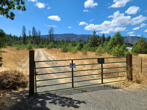 1502 Laurel, Cave Junction, OR 97523