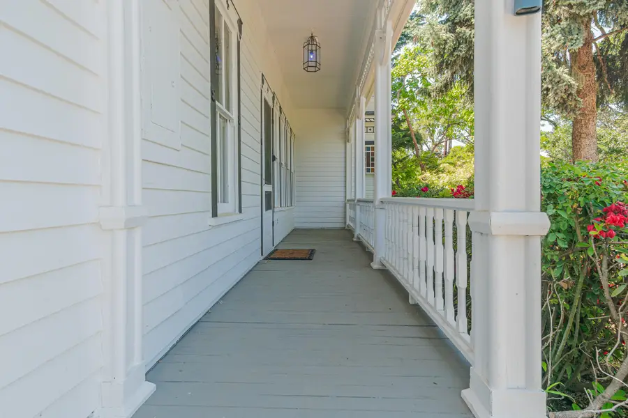 540 E California, Jacksonville, OR 97530 - Image #3