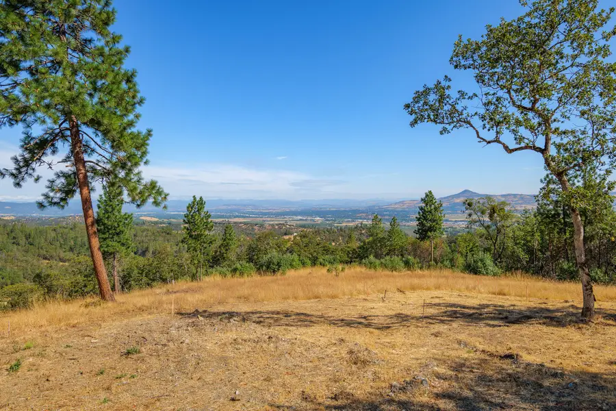 1018 Coleman Hills, Medford, OR 97501 - Image #3