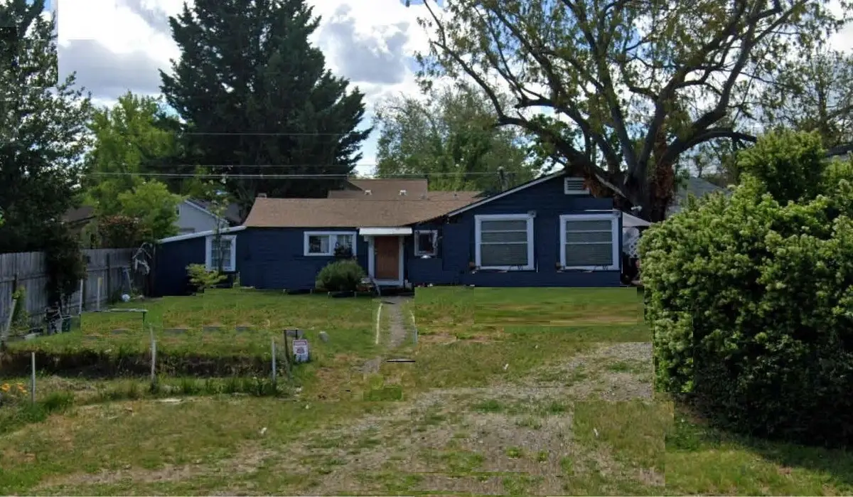 607 W Second, Medford, OR 97501 - Image #1