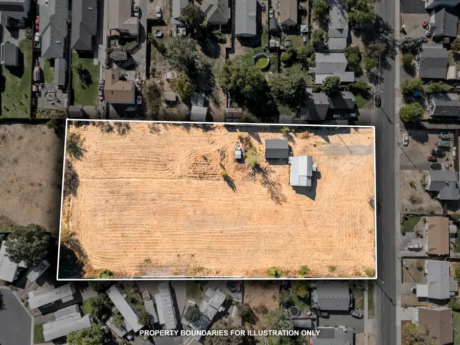 252 De Barr, Medford, OR 97501 - Image #2